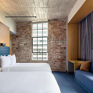 Aloft Guest room 2 Queen